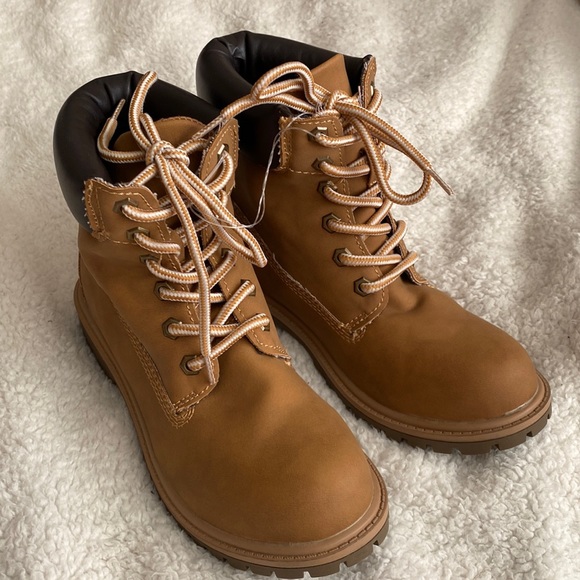 NWOT Unionbay Macon boots size 7.5 - Picture 1 of 9